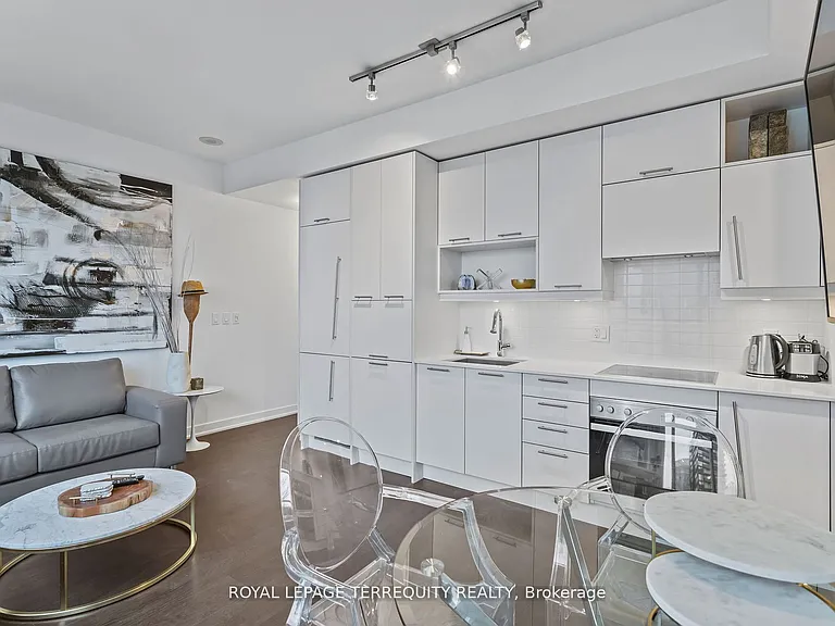 199 Richmond St W #1201 — Photo 5