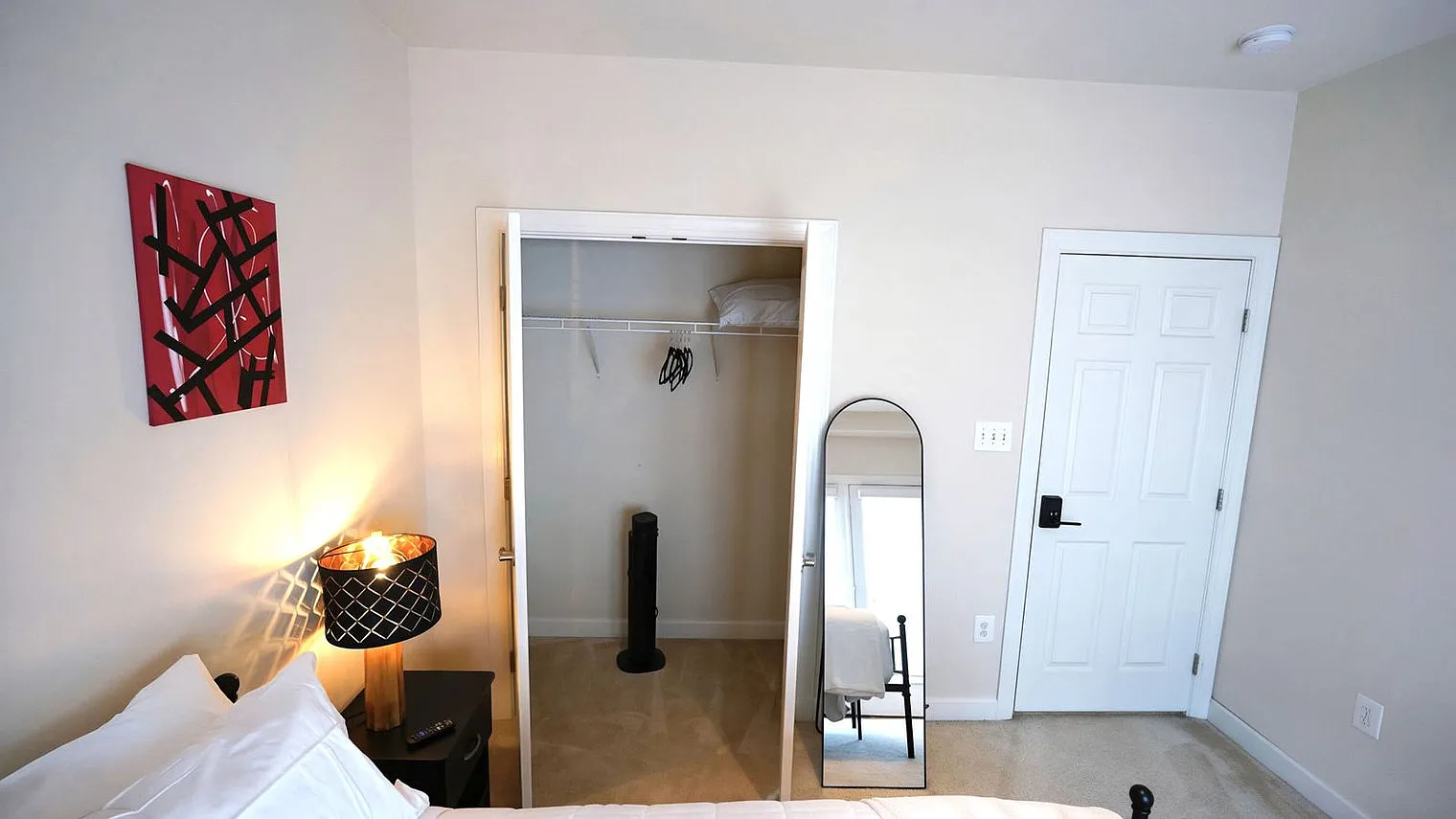 1 bed, 1.0 bath, $1,162 — Photo 4