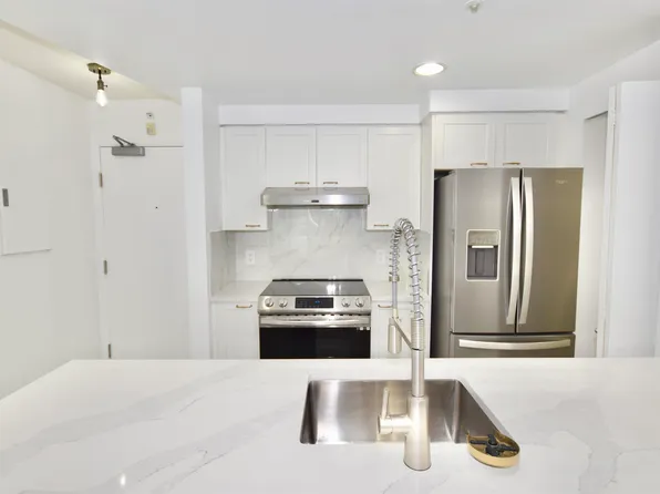 1009 Expo Blvd #1609, Vancouver, BC V6Z 2V9