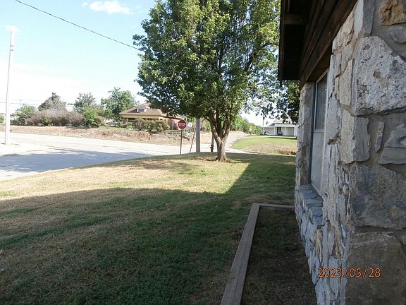 5th image of 324 S Caddo Ave
