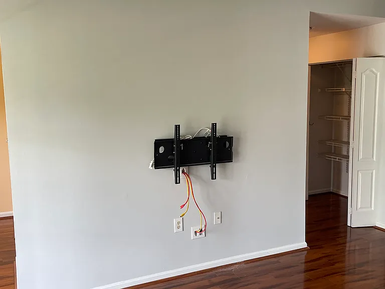 8371 Montgomery Run Rd #J — Photo 13
