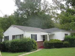 481 Barnett Dr, Hapeville, GA 30354