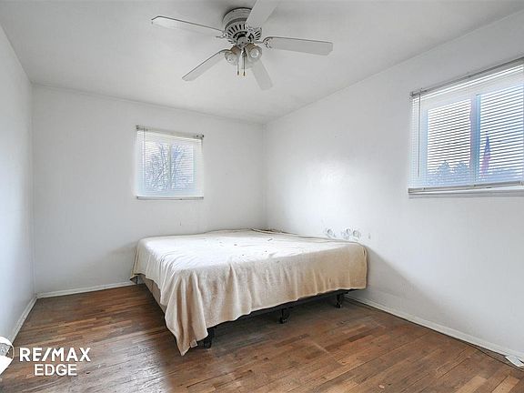2nd image of 1467 Martha Ave