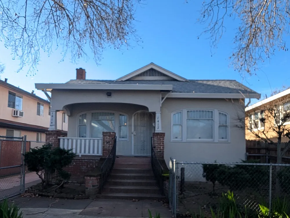 3 bed, $2,525 — Photo 1