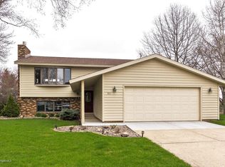 833 21st St SE, Rochester, MN 55904