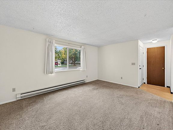 3rd image of 1079-1089 S Leadville Ave #1083