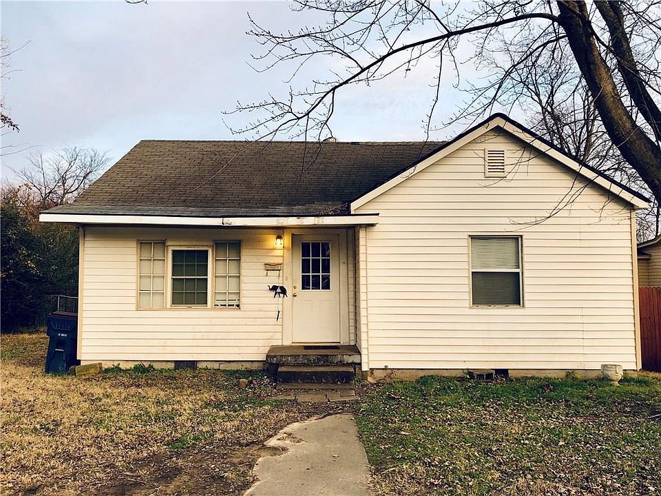 2nd image of 3009 Bluff Ave