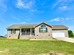 906 Mike Muncey Rd, McMinnville, TN 37110
