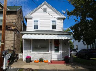 19 Chamberlain St, Plains, PA 18705