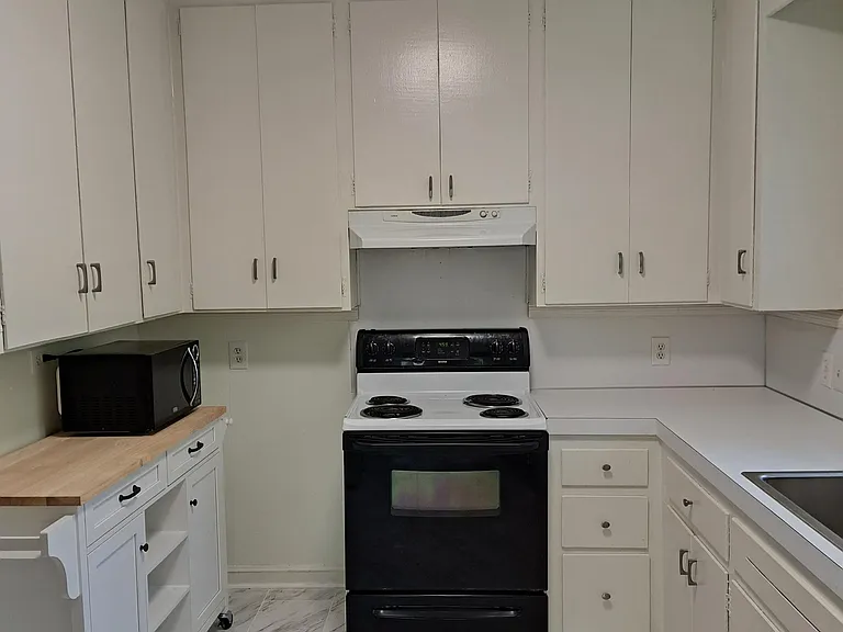 3243 Wellington Rd — Photo 11