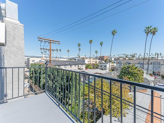 4th image of 134 N Mariposa Ave APT 103