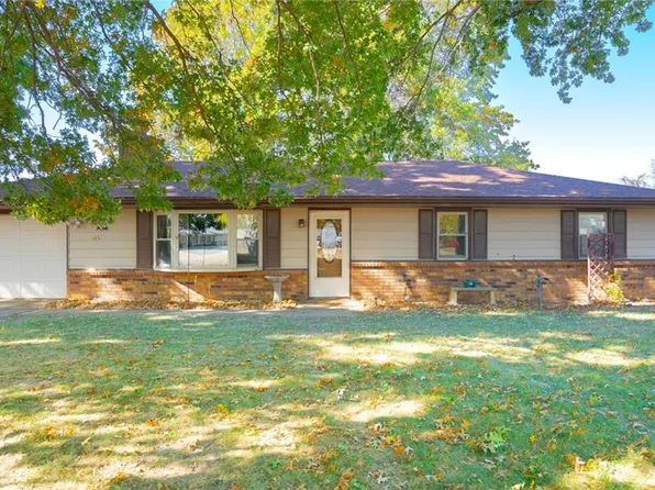 32412 W 120th St, Excelsior Springs, MO 64024