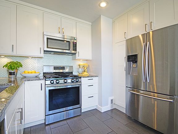 5th image of 1732 E Horne Ave
