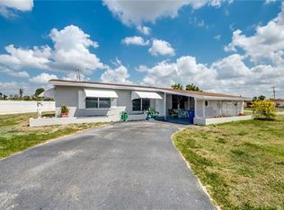 101 Oregon Rd W, Lehigh Acres, FL 33936