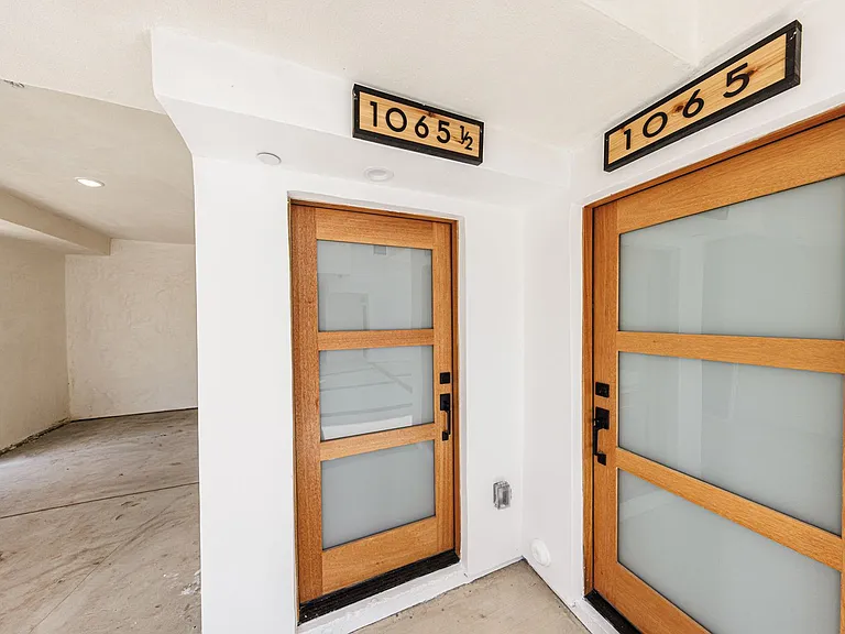 Gorgeous New Townhomes Next To la Cienega Park — Photo 13
