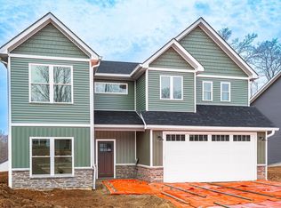 601 E Barton Woods Ln, Ellettsville, IN 47429