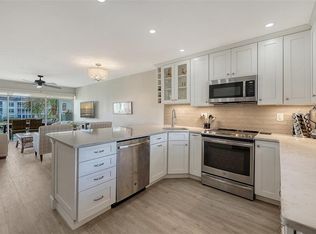 4370 Chatham Dr UNIT 204, Longboat Key, FL 34228