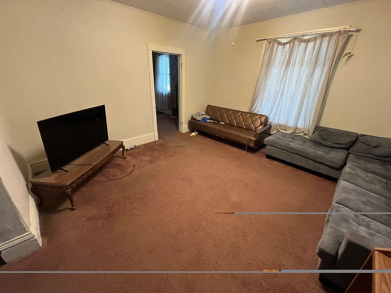 4 bed, 5740 sqft, $1,400 — Photo 1