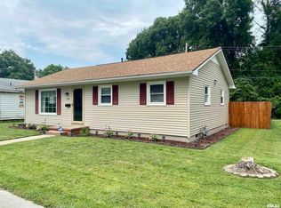 1344 S Pine St, Centralia, IL 62801