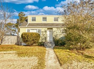11 Essex St, West Babylon, NY 11704