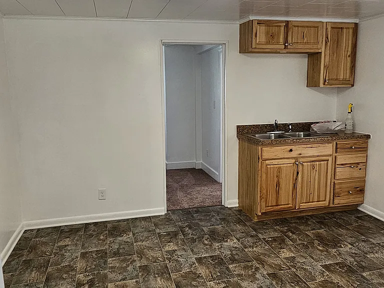 395 Clearview Dr — Photo 9