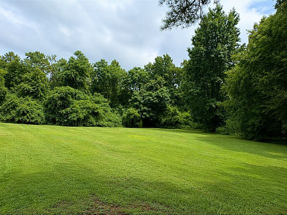 2nd image of 2622 Red Oak Rd
