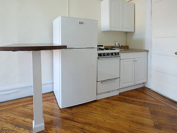 5th image of 140 Montague St APT 6