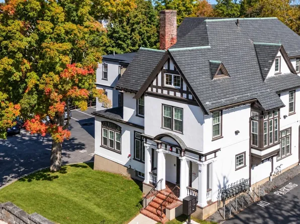 80 South St #3, Fitchburg, MA 01420