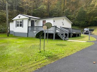 537 Walnut Fork Rd, Jackson, KY 41339