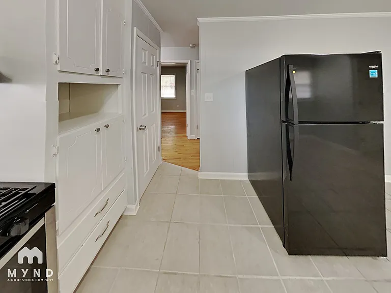 528 Efird St — Photo 6