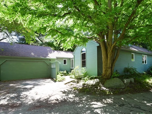 155 Maynard Rd, Framingham, MA 01701