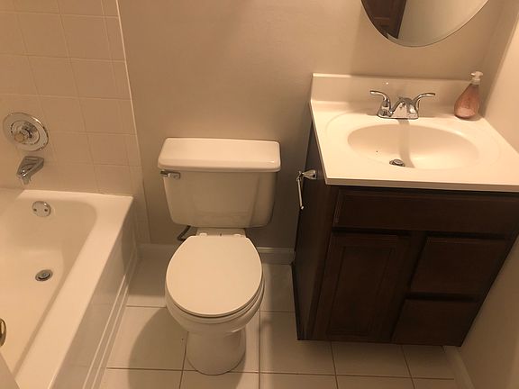 3rd image of 5521 E Lake Dr APT D