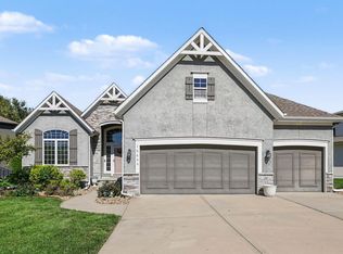 16655 S Lind Rd, Olathe, KS 66062
