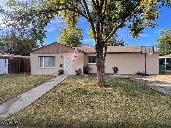 2nd image of 610 E 1ST Place