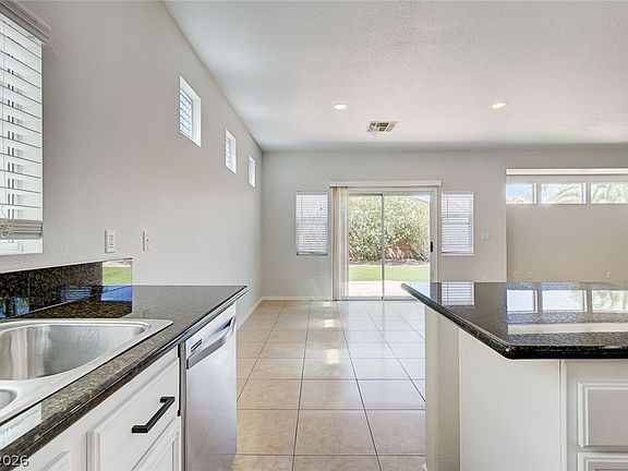 5th image of 4126 Farmdale Ave