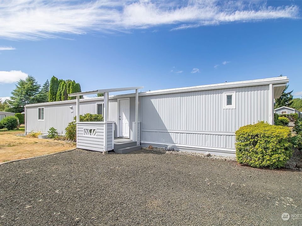1st image of 9900 Blomberg Street SW #30