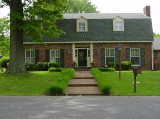 4 Siesta Dr, Jackson, TN 38305