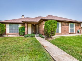 1533 Winter Park Ln, Lewisville, TX 75077