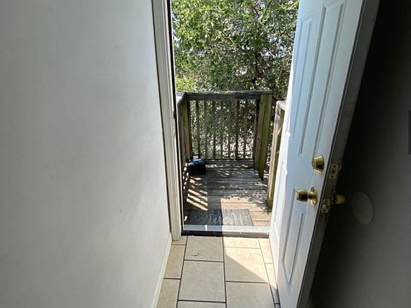 3rd image of 125 W Penning Ave #B