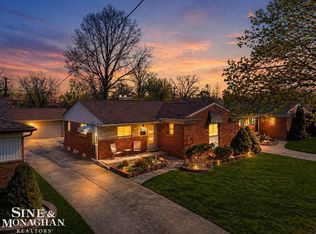 28300 Mackenzie Dr, Westland, MI 48185