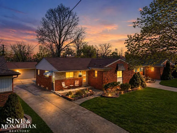 28300 Mackenzie Dr, Westland, MI 48185