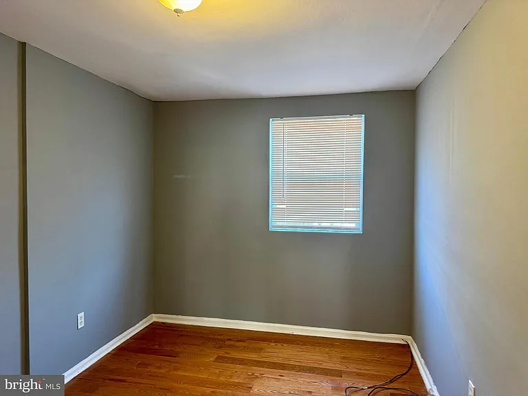 1323 E Upsal St #1 — Photo 11