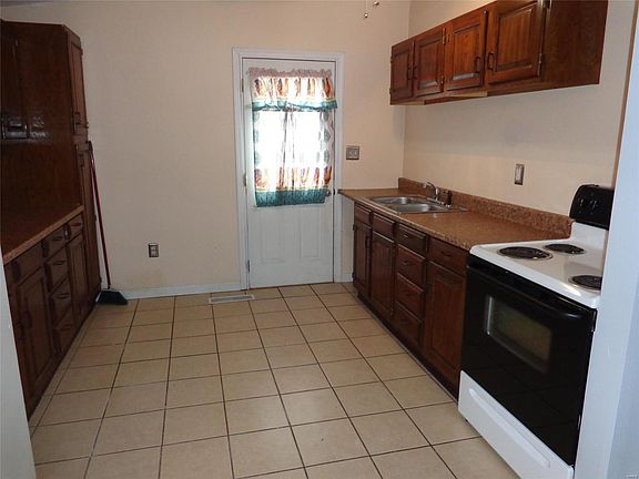 5th image of 2908 Dale Ave