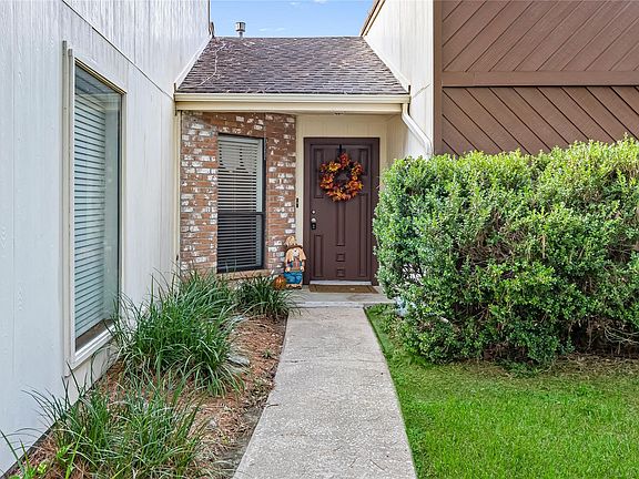 2nd image of 610 Cypresswood Dr