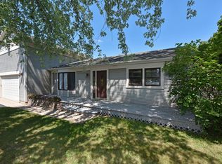 37020 N Belle Plaine Ave, Gurnee, IL 60031