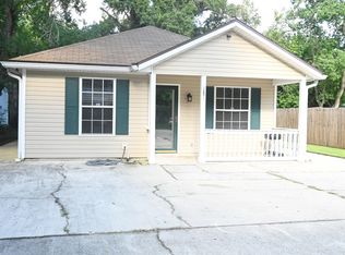 1233 Pangola Dr, Jacksonville, FL 32205