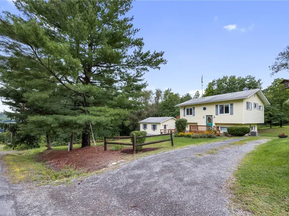 2662 Sturdevant Rd, Penn Yan, NY 14527