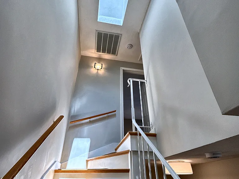 174 Adams St #6 — Photo 11