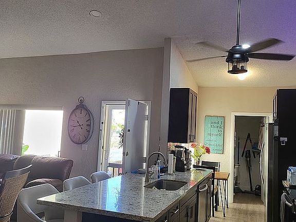 GRANITE COUNTER TOPS