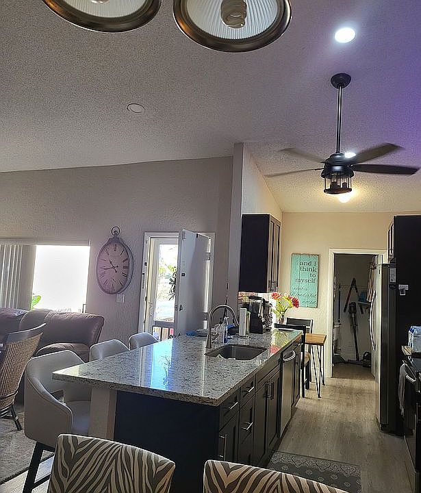 GRANITE COUNTER TOPS